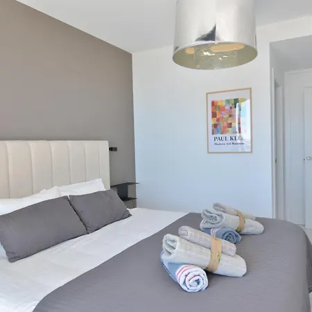 아파트 Infinity View Penthouses By Nras 아레날레스 델 솔