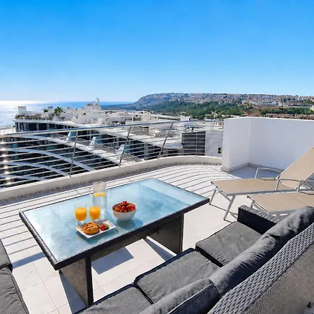Infinity View Penthouses By Nras 아파트 *